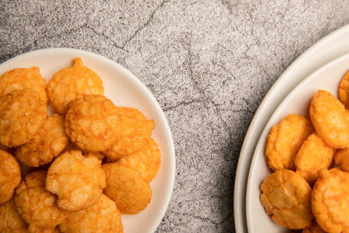 酥脆小米锅巴零食休闲食品美食摄影图 摄影