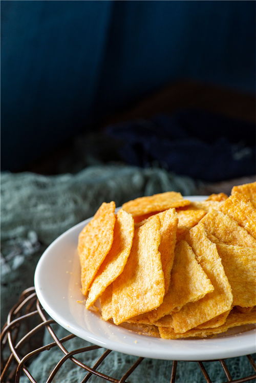 汇尔康 焦糖味熊锅巴100g 酥脆膨化儿童办公休闲零食 罐装粗粮食品甜锅巴